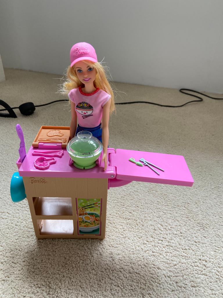 Barbie play doh sushi set, Ophalen of Verzenden, Zo goed als nieuw, Barbie
