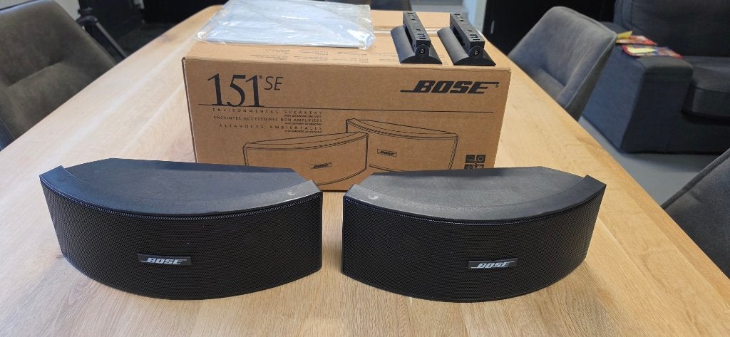 Bose 151 SE outdoor speakers, Audio, Tv en Foto, Luidsprekers, Ophalen, Stereo speakers, Inclusief muurbeugels, Zo goed als nieuw