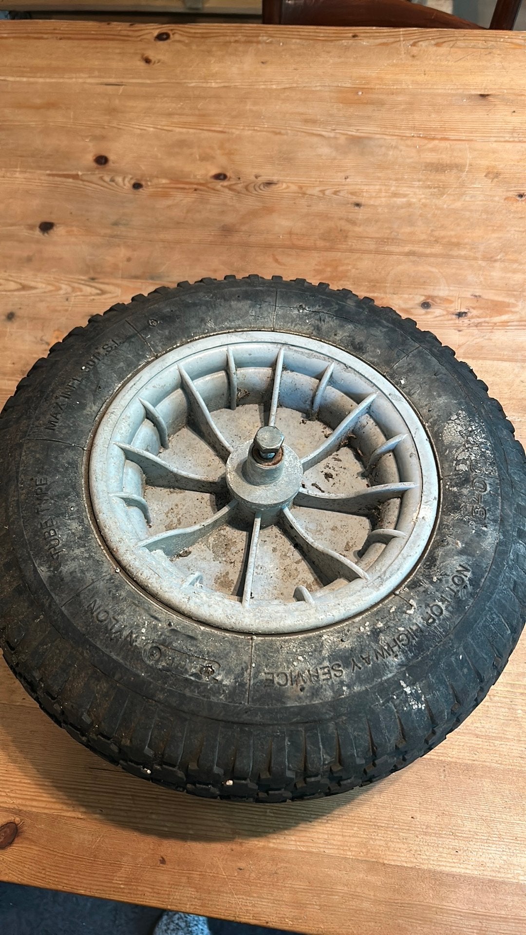 Wiel voor kruiwagen, Tuin en Terras, Ophalen of Verzenden, Gebruikt, Handmatig, Eenwielig