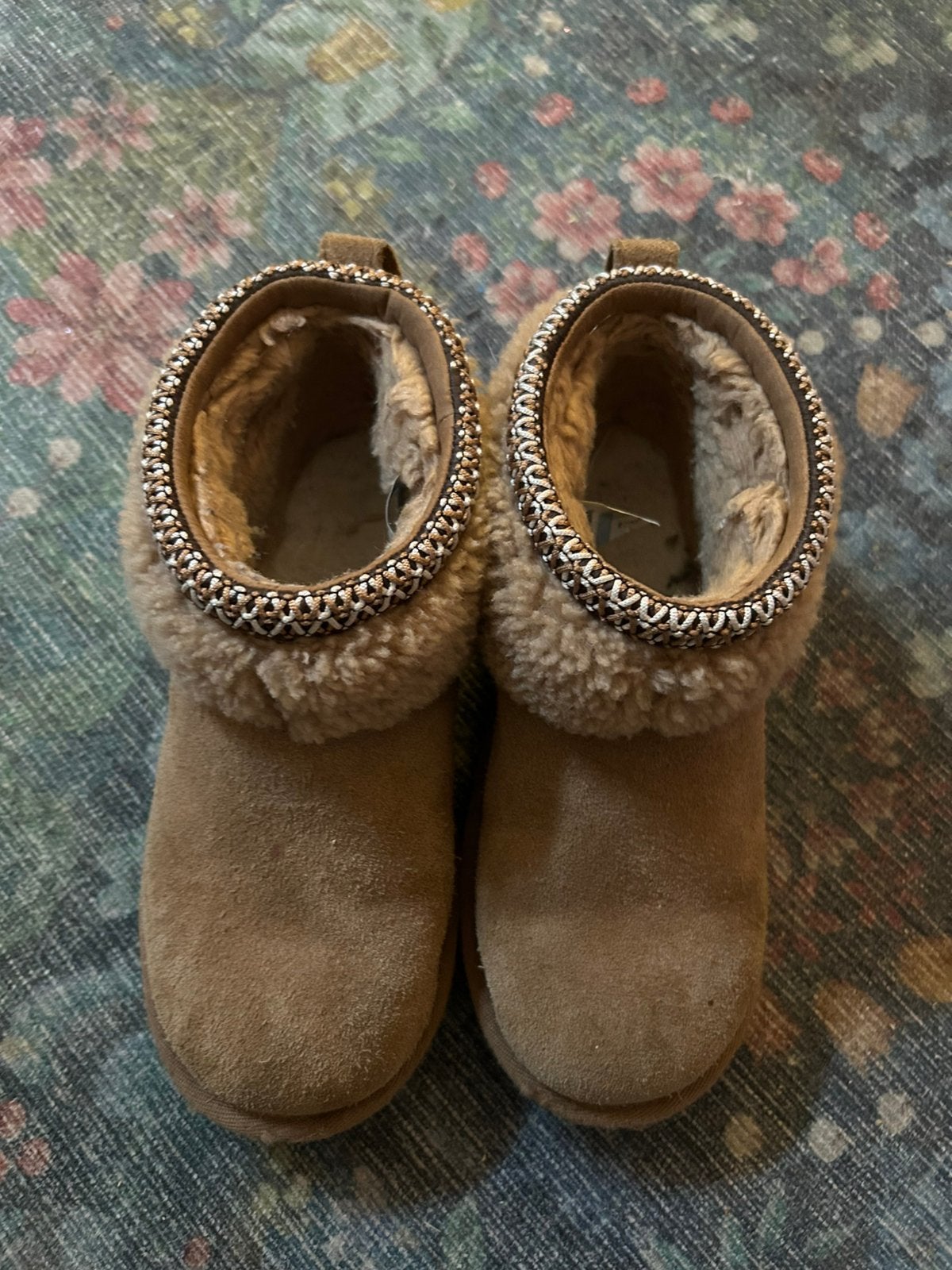 Uggs kinderschoenen maat 34,5, Kinderen en Baby's, Ophalen, Gebruikt, Meisje, Schoenen