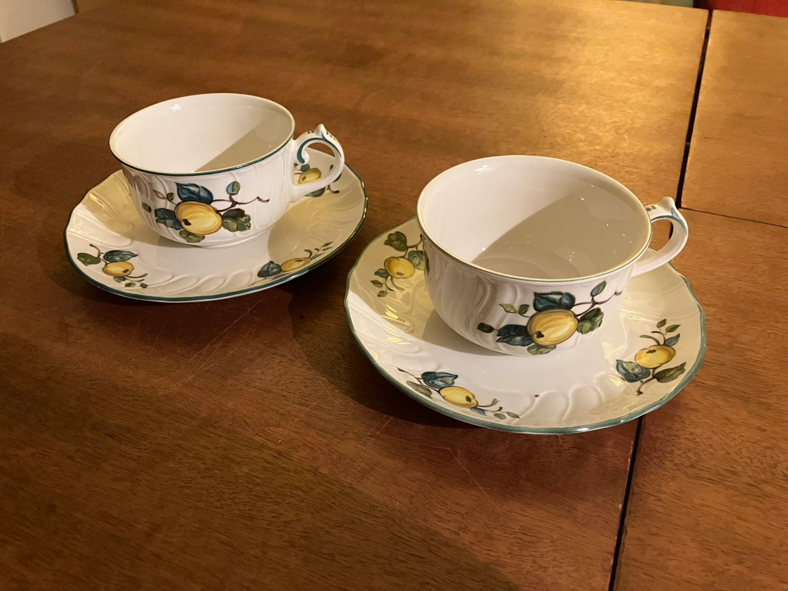 Villeroy & Boch Jamaica 2 kop en schotels 9 cm, Ophalen of Verzenden, Zo goed als nieuw, Porselein, Kop en/of schotel