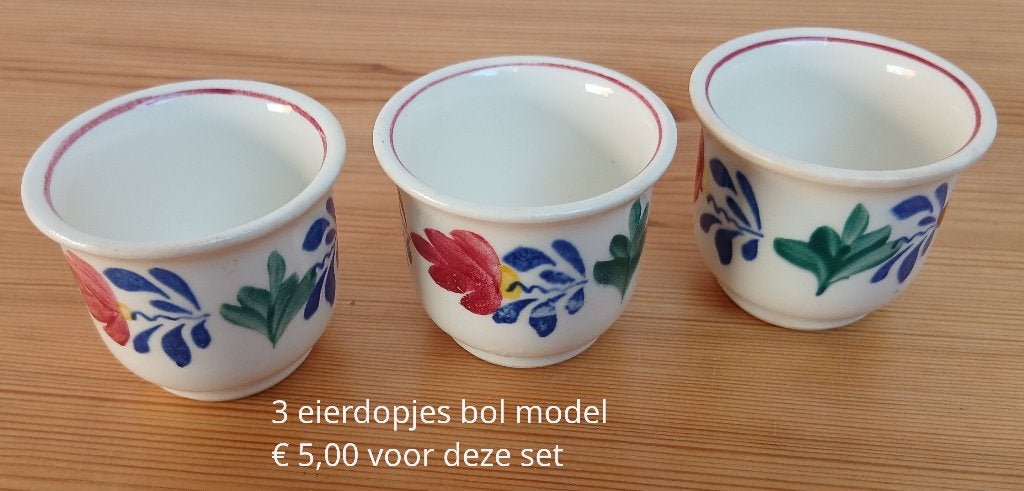 Boerenbont eierdopjes bol, Gebruikt, Ophalen of Verzenden, Royal Boch, Aardewerk