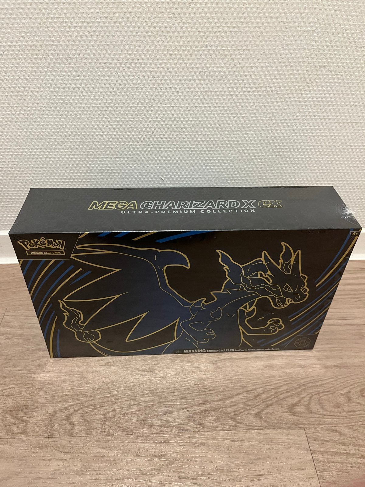Mega Charizard X & Y Ultra Premium Collection Box, Hobby en Vrije tijd, Ophalen of Verzenden, Nieuw, Overige typen