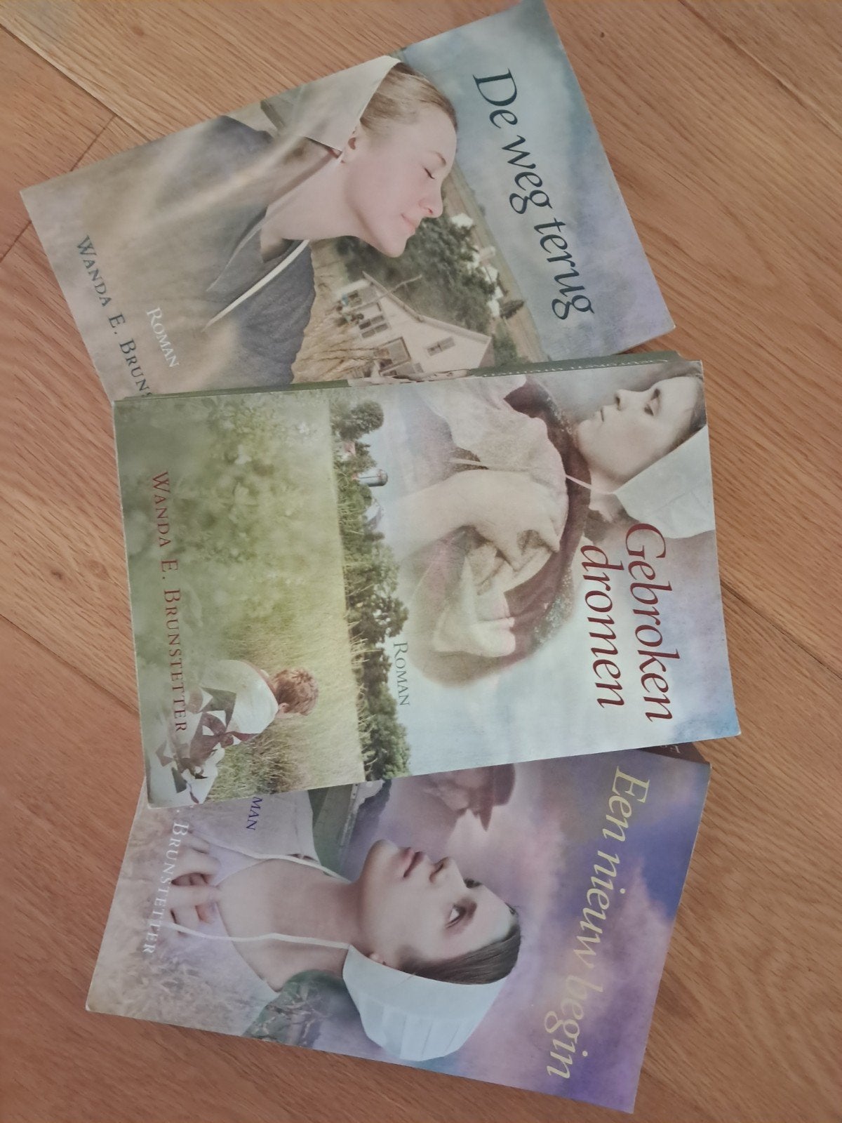 Wanda Brunstetter Amish Trilogie, Ophalen of Verzenden, Gelezen, Wanda E. Brunstetter, Nederland
