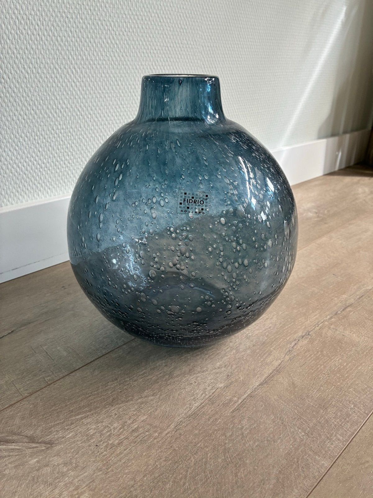 Fidrio Holland Blauwe Glazen Vaas met Bubbelpatroon, Huis en Inrichting, Ophalen, 25 cm, Met patroon/structuur, Blauw