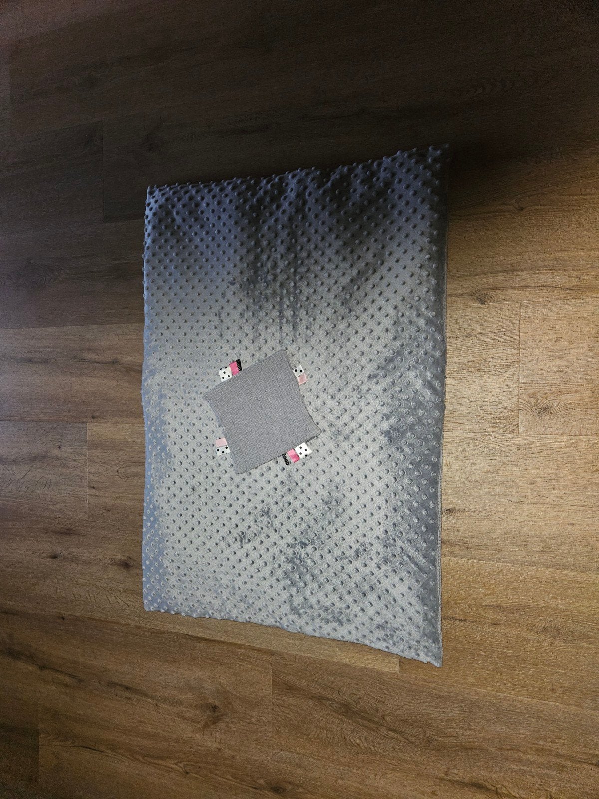 Boxkleed 95x70 cm - wafelstof /grijs met nopjes, Ophalen of Verzenden, Nieuw, Rechthoekig, Boxkleed