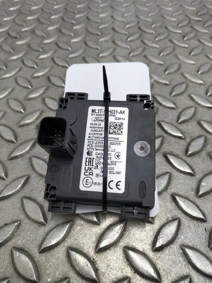 FORD TRANSIT CUSTOM SWB Trail SENSOR RADAR ML3T14H031AK 2024, Ophalen of Verzenden, Gebruikt, Stiba lid