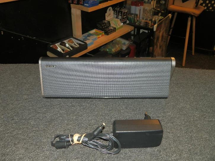 Sony RSR-BTX300 bluetooth speaker powerbank