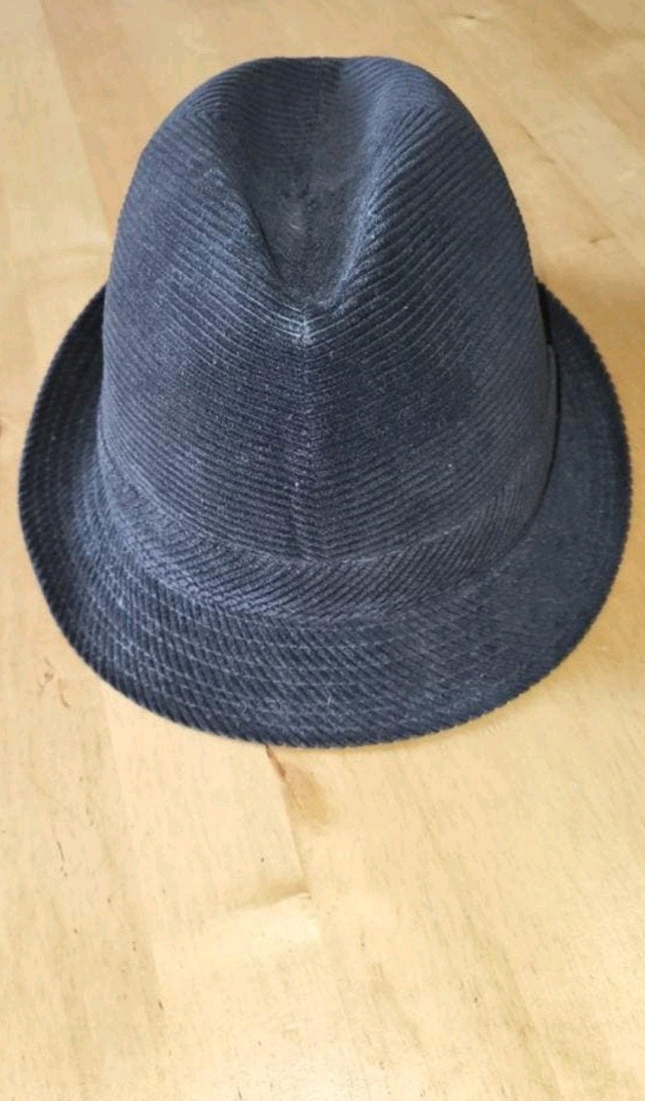 Stijlvolle hoed, zwart corduroy, Kleding | Dames, Hoeden en Petten, Ophalen of Verzenden, Zo goed als nieuw, 58 cm (L, 7¼ inch) of meer