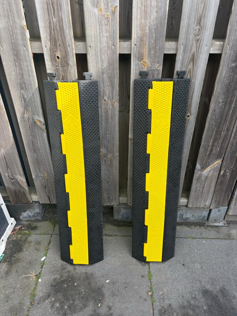Kabelgoot / Kabelbrug - Geel/Zwart - 2 stuks, Ophalen of Verzenden, Nieuw, Overige typen