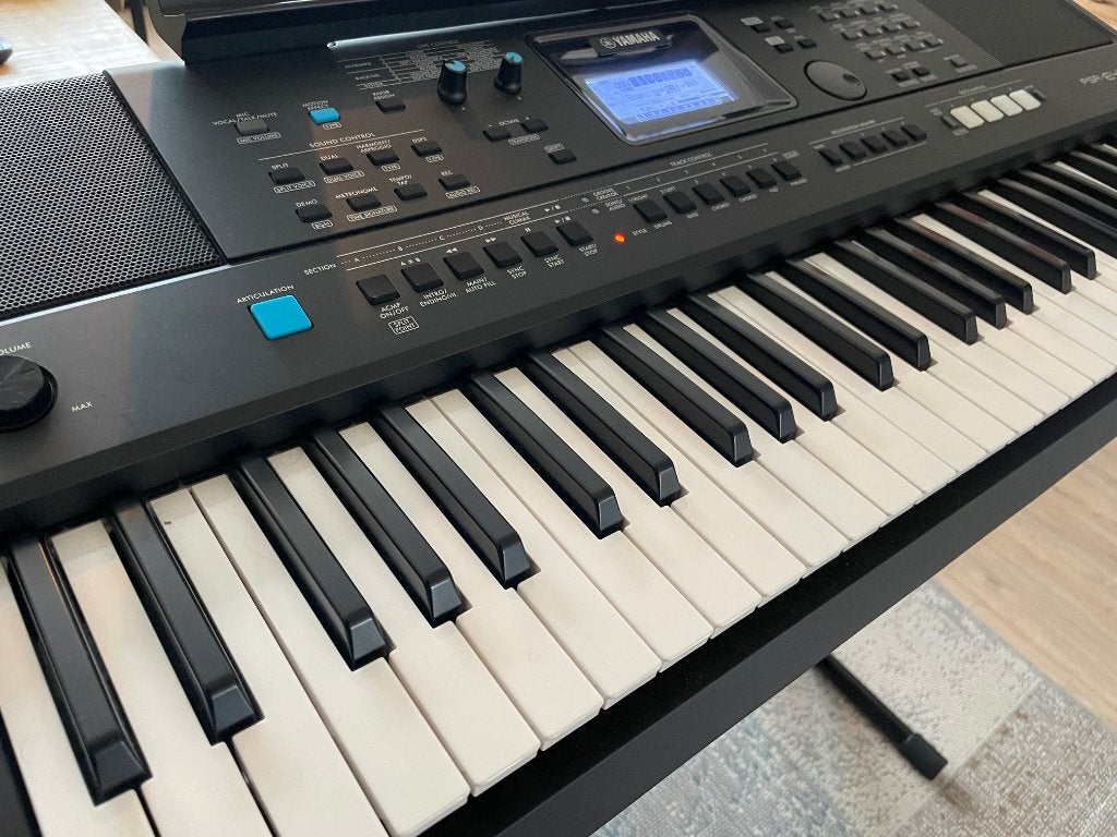 Yamaha keyboard PSR E473, Muziek en Instrumenten, Ophalen, 61 toetsen, Yamaha, Zo goed als nieuw