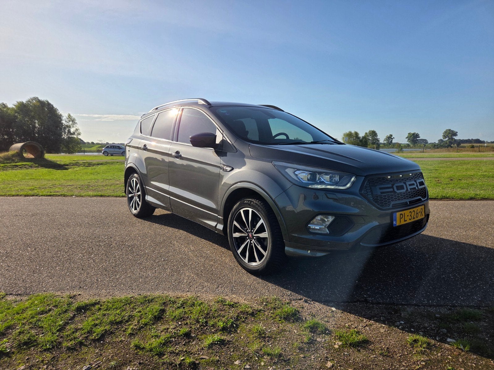 Ford Kuga 1.5 Ecoboost 182PK 4WD AUT 2017 Grijs