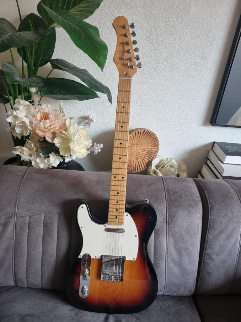 Linkshandige tele gitaar, Ophalen of Verzenden, Zo goed als nieuw, Solid body, Fender