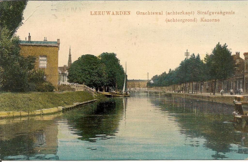 Leeuwarden Grachtswal Strafgevangenis Kazerne., Verzamelen, Ophalen of Verzenden, Voor 1920, Ongelopen, Friesland
