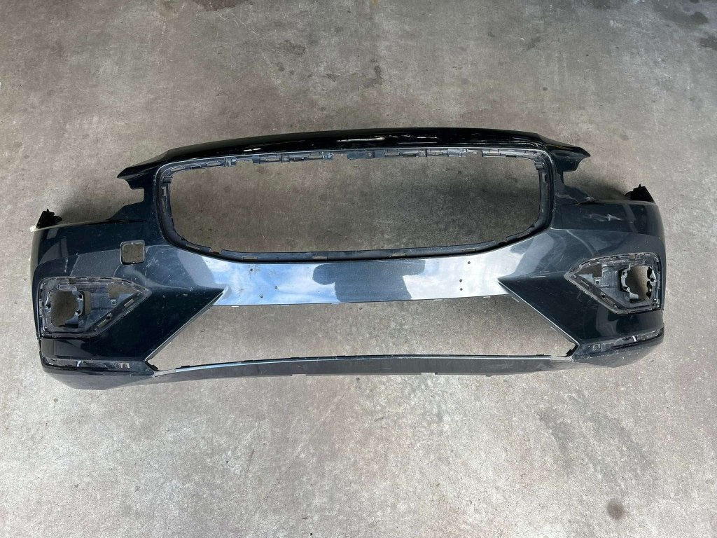 voorbumper v60 cross country 31690589 facelift vanaf 2018, Gebruikt, Voor, Volvo, Volvo