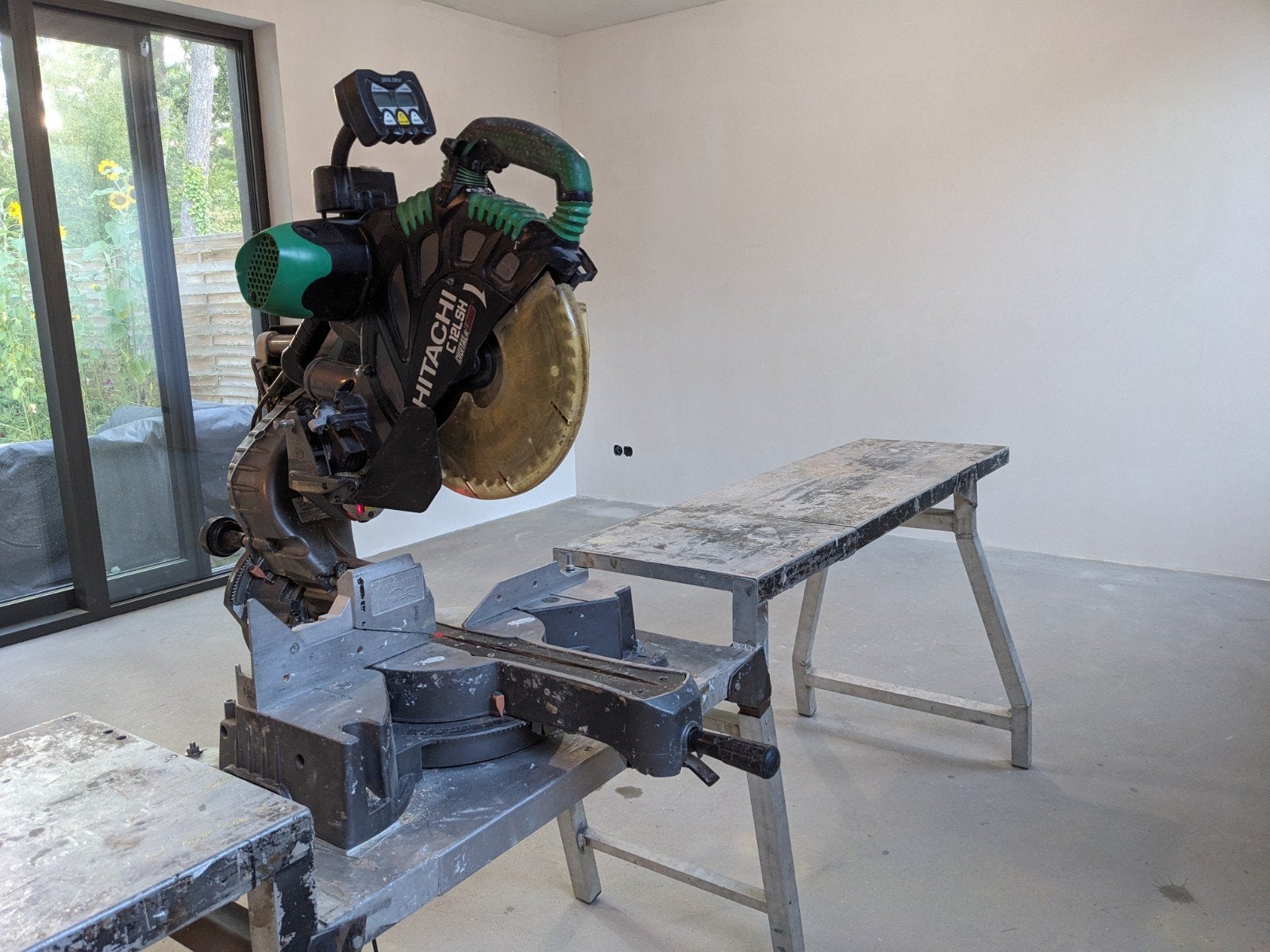 Hitachi C12LSH 305mm afkortzaag met zaagtafel, Doe-het-zelf en Verbouw, Ophalen, Gebruikt, 70 mm of meer, Afkortzaag