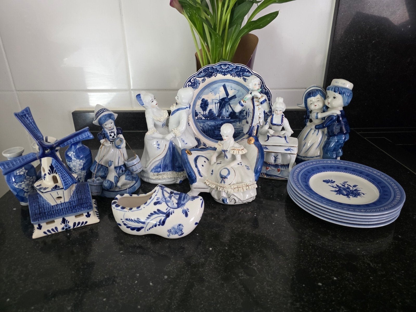 Delfts Blauw verzameling /decoratie,  beeldjes, molen, klomp, Ophalen of Verzenden
