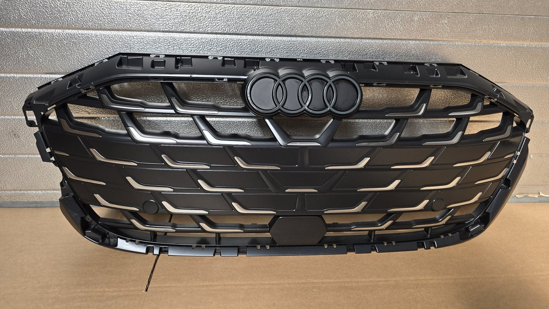 Grill AUDI A3 8Y FACELIFT S-LINE E-TRON 8Y0853651AF MOOI 8Y0, -, Nieuw, Ophalen of Verzenden, -