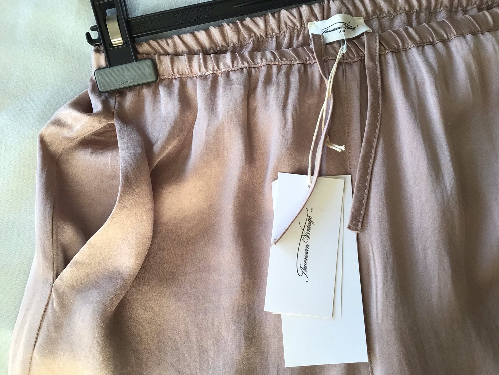 Prachtige nieuwe broek American Vintage in nude kleur, Overige kleuren, Nieuw, Ophalen of Verzenden, Maat 36 (S)