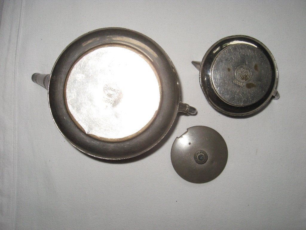 Daalderop TIEL tinnen koffiepotje + bijbeh. KMD melkkannetje, Ophalen of Verzenden