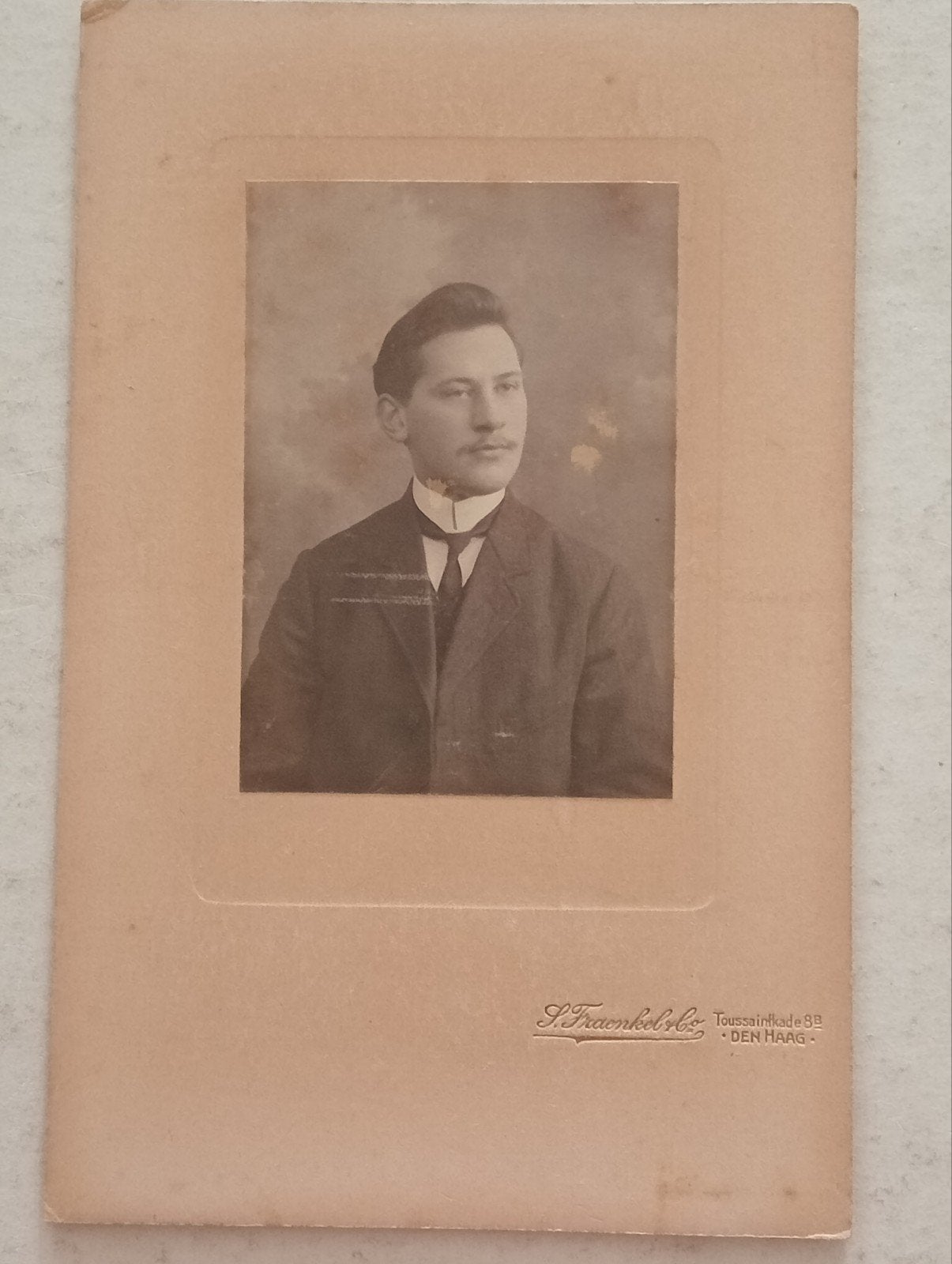 Antieke foto van L.J. van Deutekom, 22 jaar oud, Ophalen of Verzenden, Voor 1940, Gebruikt, Overige onderwerpen