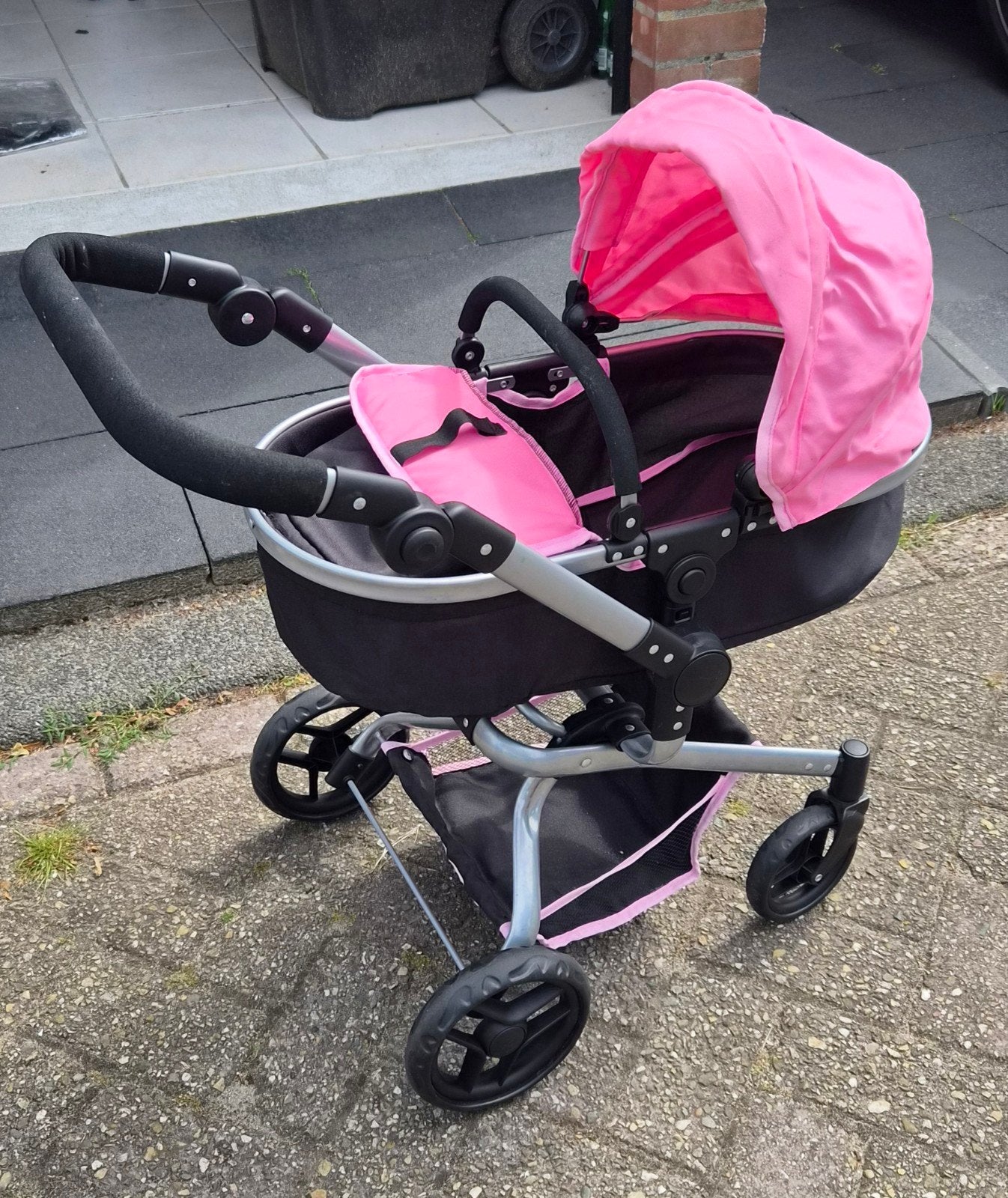 Poppenwagen, Ophalen, Zo goed als nieuw