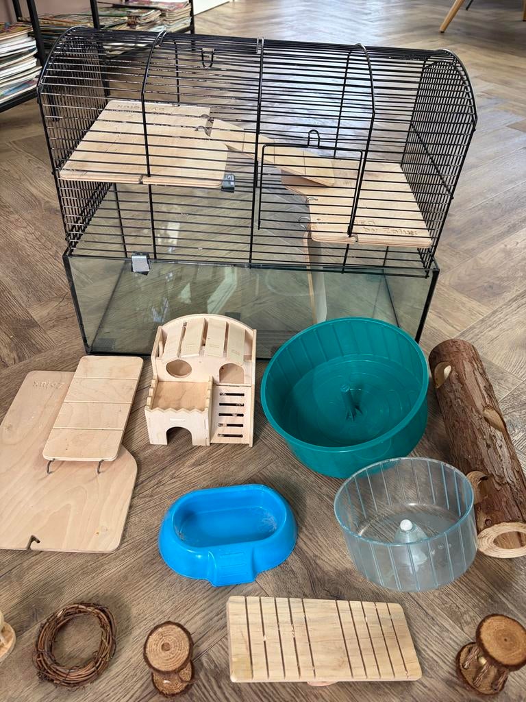 Hamsterkooi 51x29x42 met accessoires, Ophalen, Zo goed als nieuw