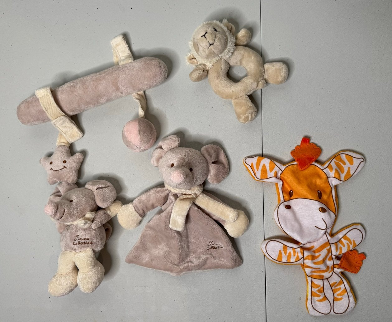 Diverse Tiamo babyspeelgoed set, Kinderen en Baby's, Ophalen, Gebruikt, Overige typen
