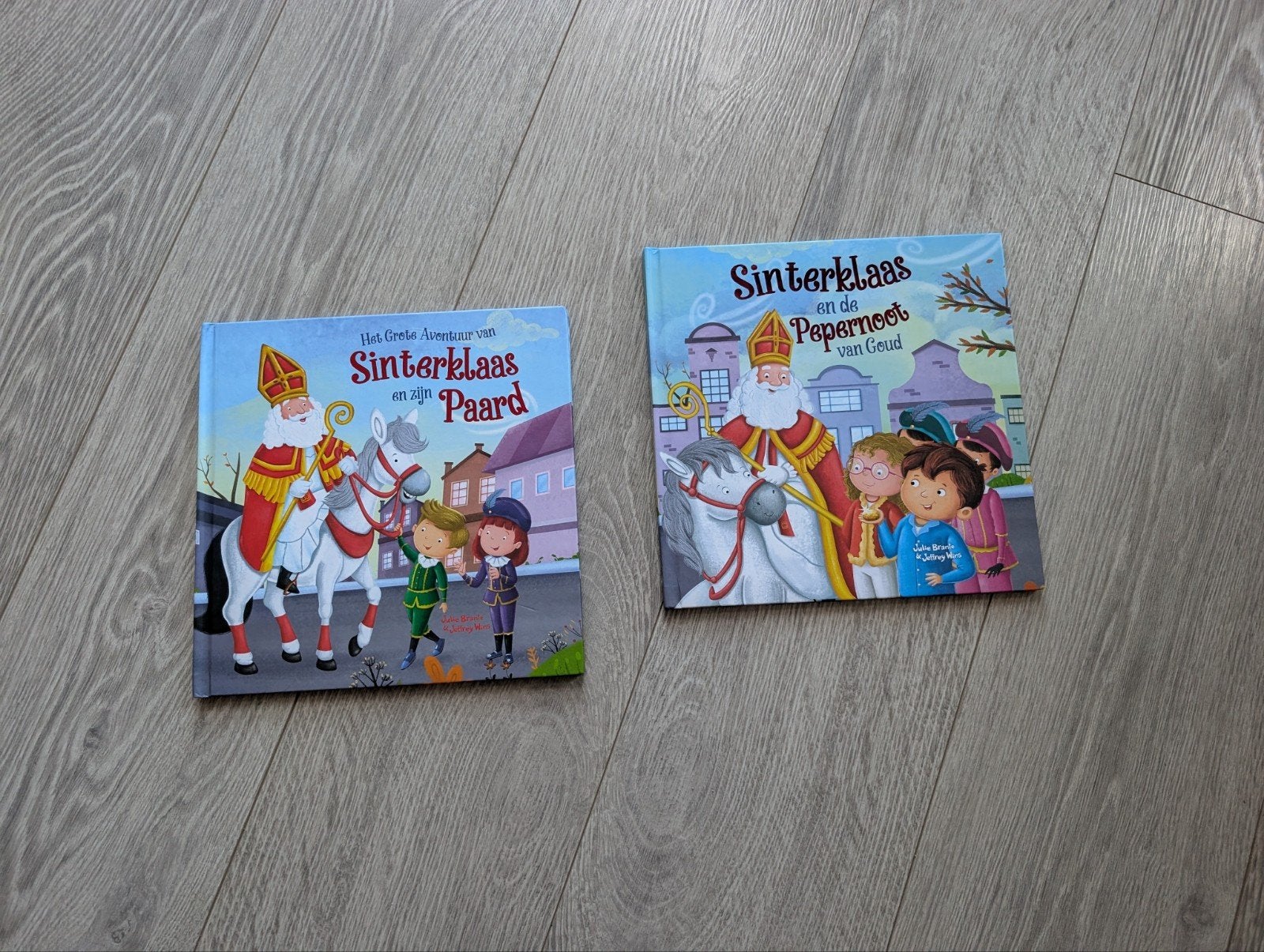 Sinterklaas boeken: Het Grote Avontuur & Pepernoot van Goud, Boeken, Ophalen of Verzenden, Zo goed als nieuw, Onbekend, Sprookjes