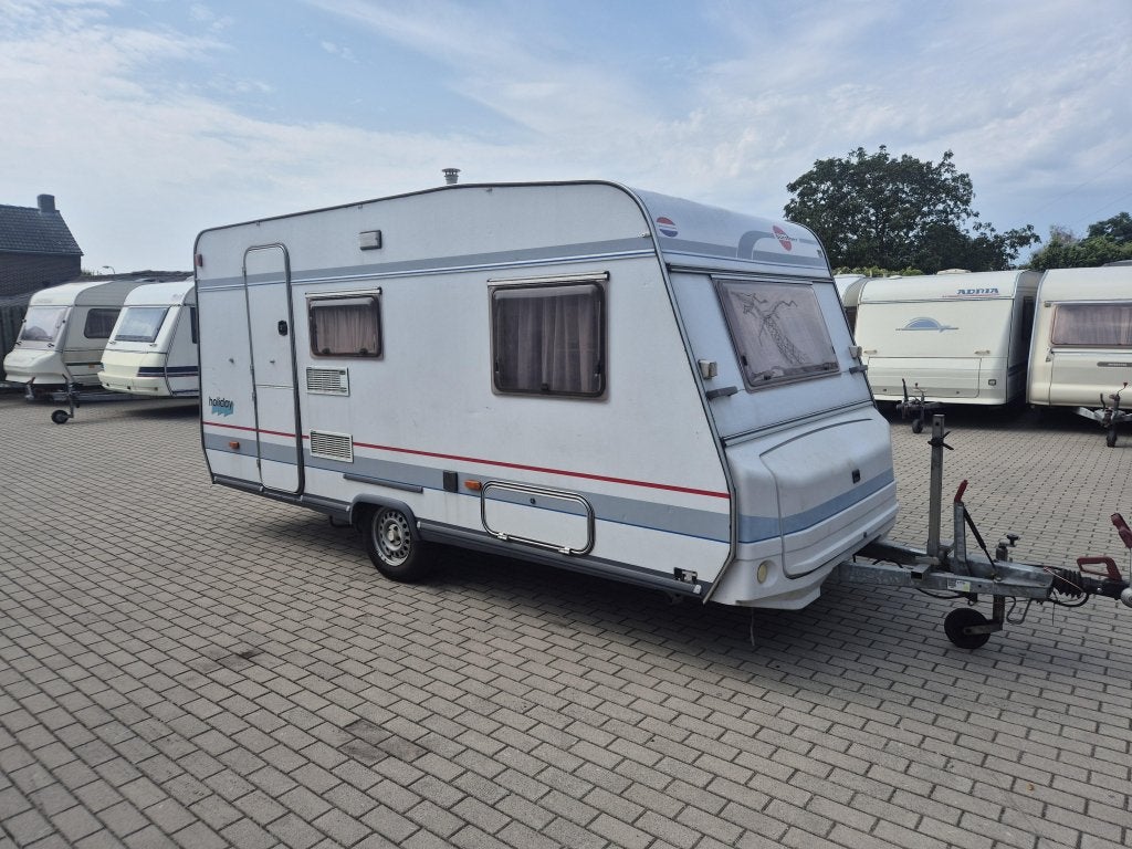Bürstner Holiday 430 TN + Voortent, Caravans en Kamperen, Caravans, Overige typen, Kachel, Bedrijf, Treinzit