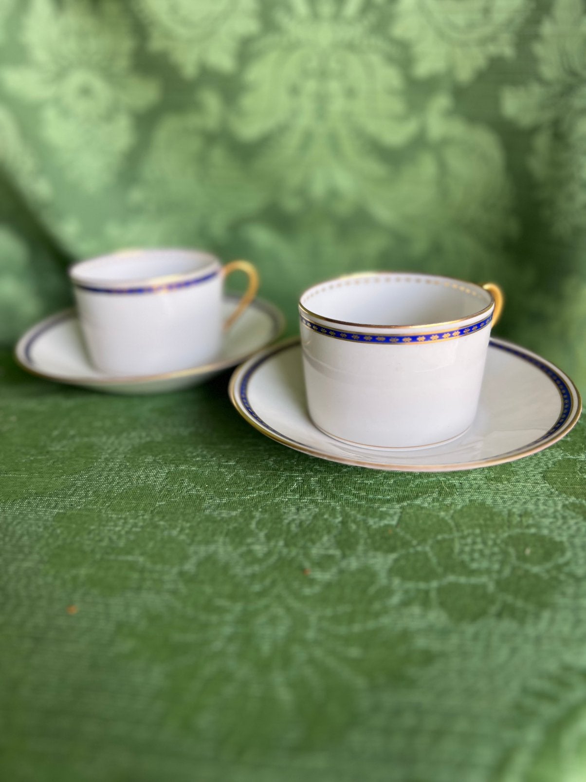 2 grote Limoges France koffie/theekop +schotels blauw goud, Antiek en Kunst, Ophalen of Verzenden