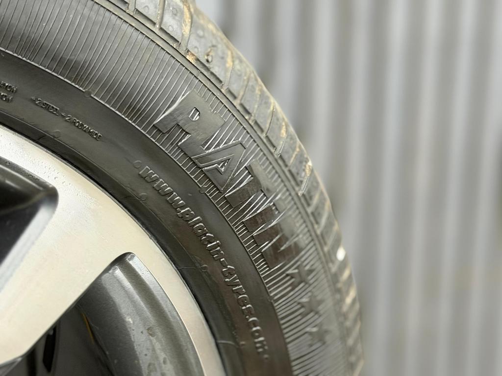17 inch Mooie Zomerset mercedes E klasse €599,-, Ophalen, Zomerbanden, Banden en Velgen