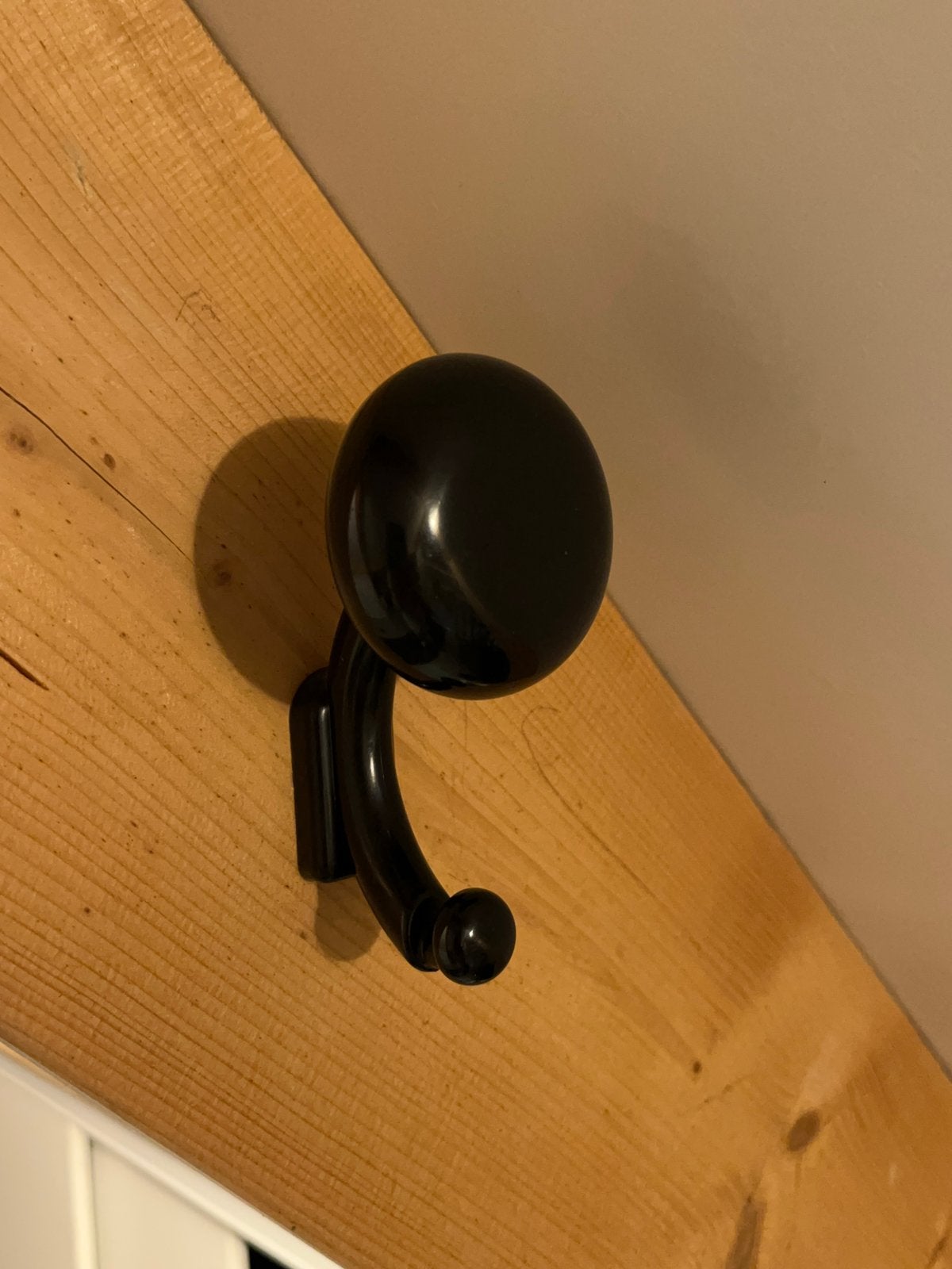4 Italiaans Design Bakelieten kapstokhaken 14 cm hoog, Ophalen of Verzenden, Gebruikt, Wandkapstok, Minder dan 100 cm