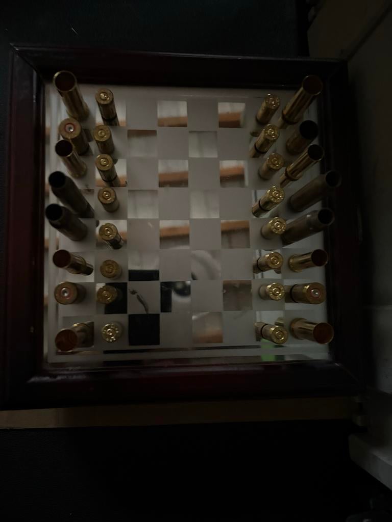 Schaakbord van lege hulzen, Verzamelen, Ophalen of Verzenden