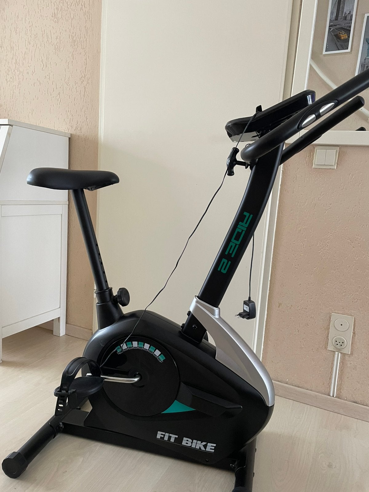 Hometrainer, Sport en Fitness, Fitnessapparatuur, Ophalen, Zo goed als nieuw, Hometrainer