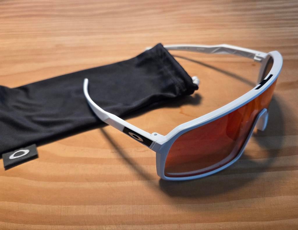 Oakley Sutro Matte white / Prizm Road, Sieraden, Tassen en Uiterlijk, Zonnebrillen en Brillen | Heren, Zonnebril, Wit, Ophalen of Verzenden