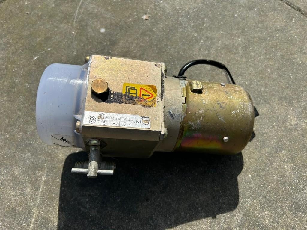 Golf 1 Cabrio elektrische dak pomp, Auto-onderdelen, Ophalen of Verzenden, Gebruikt, Volkswagen