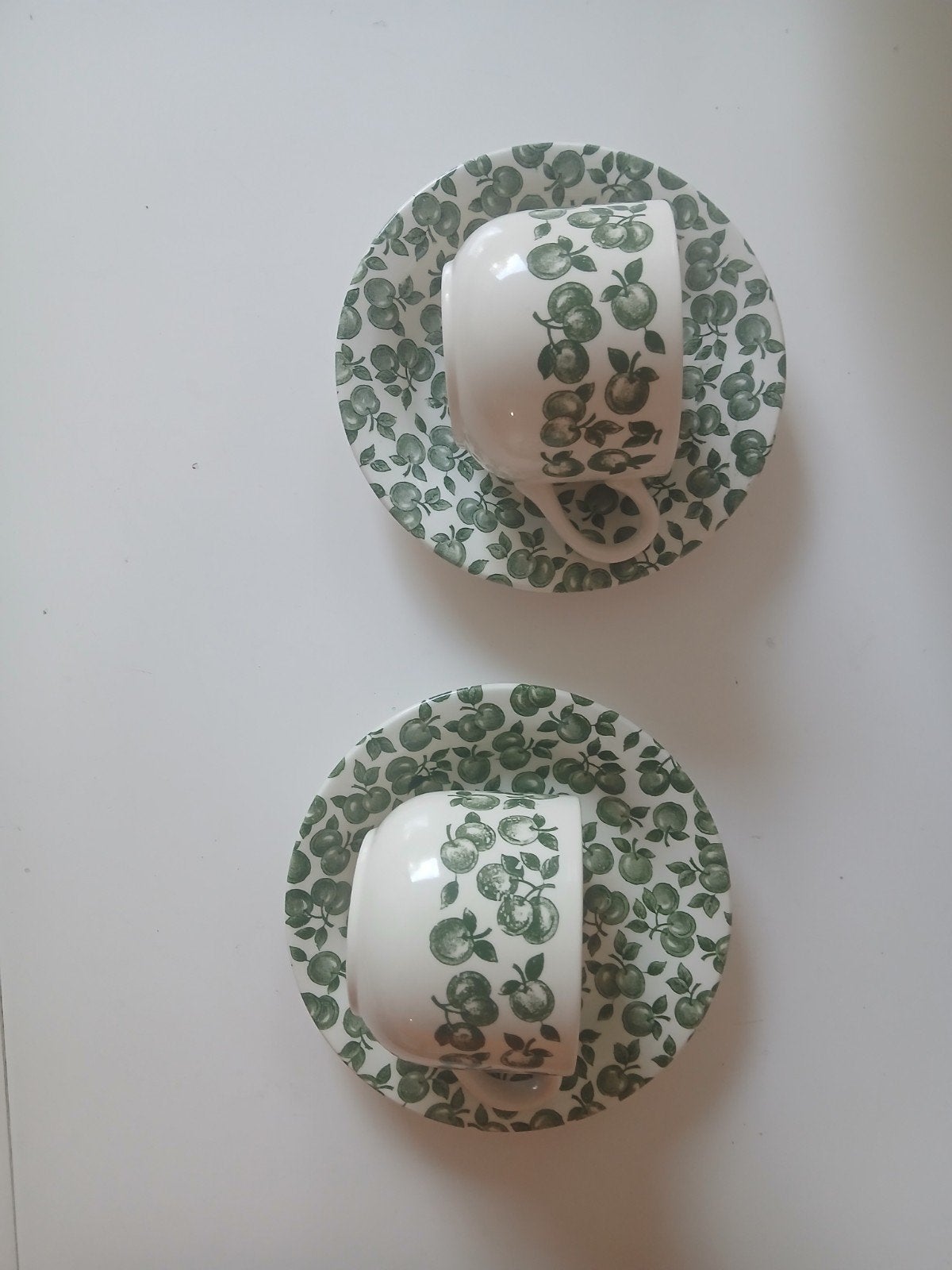 EIT Green Apple by English Ironstone Tableware, Overige merken, Ophalen of Verzenden, Zo goed als nieuw, Overige stijlen
