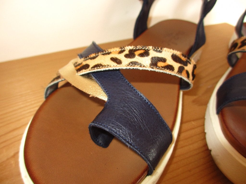 Ann Rocks mt 41 teen sandaal blauw/goud/panterprint, Ann Rocks, Blauw, Zo goed als nieuw, Sandalen of Muiltjes