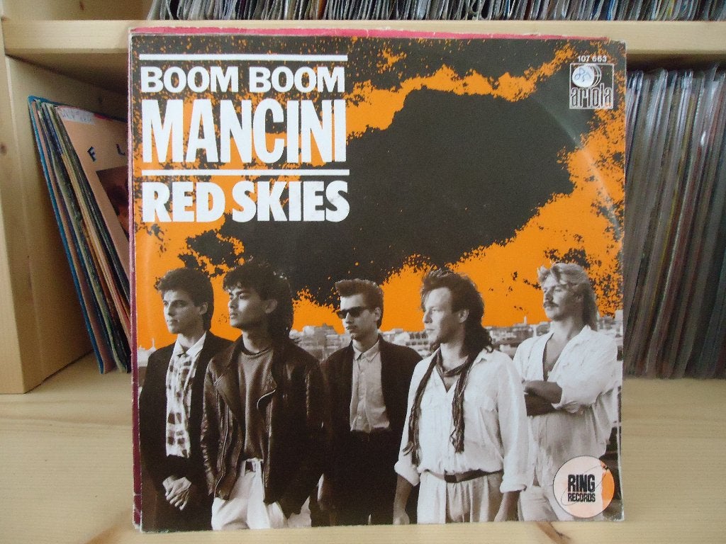 7" Single Boom Boom Mancini - Red Skies / Viva Zapata!, Gebruikt, 7 inch, Ophalen of Verzenden, Pop