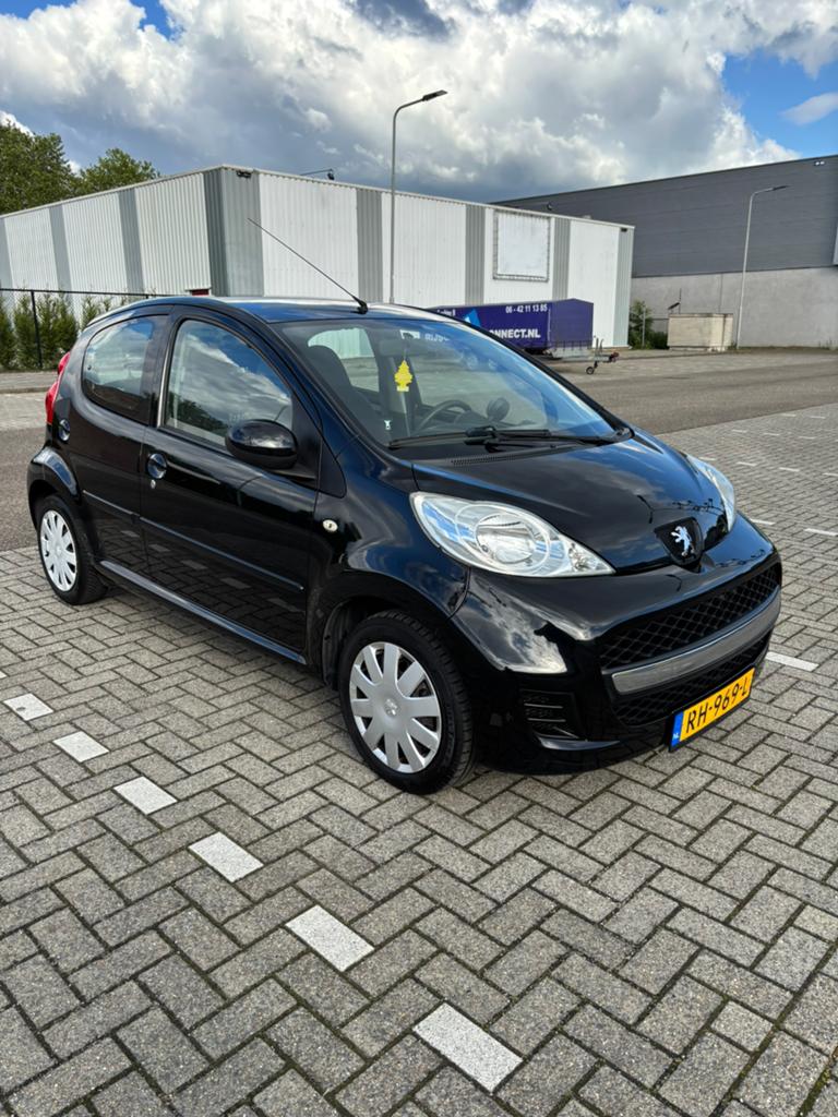 Peugeot 107 1.0 12V 5DR Automaat 2009 Zwart!, Auto's, Peugeot, 4 stoelen, Particulier, Geïmporteerd, 998 cc