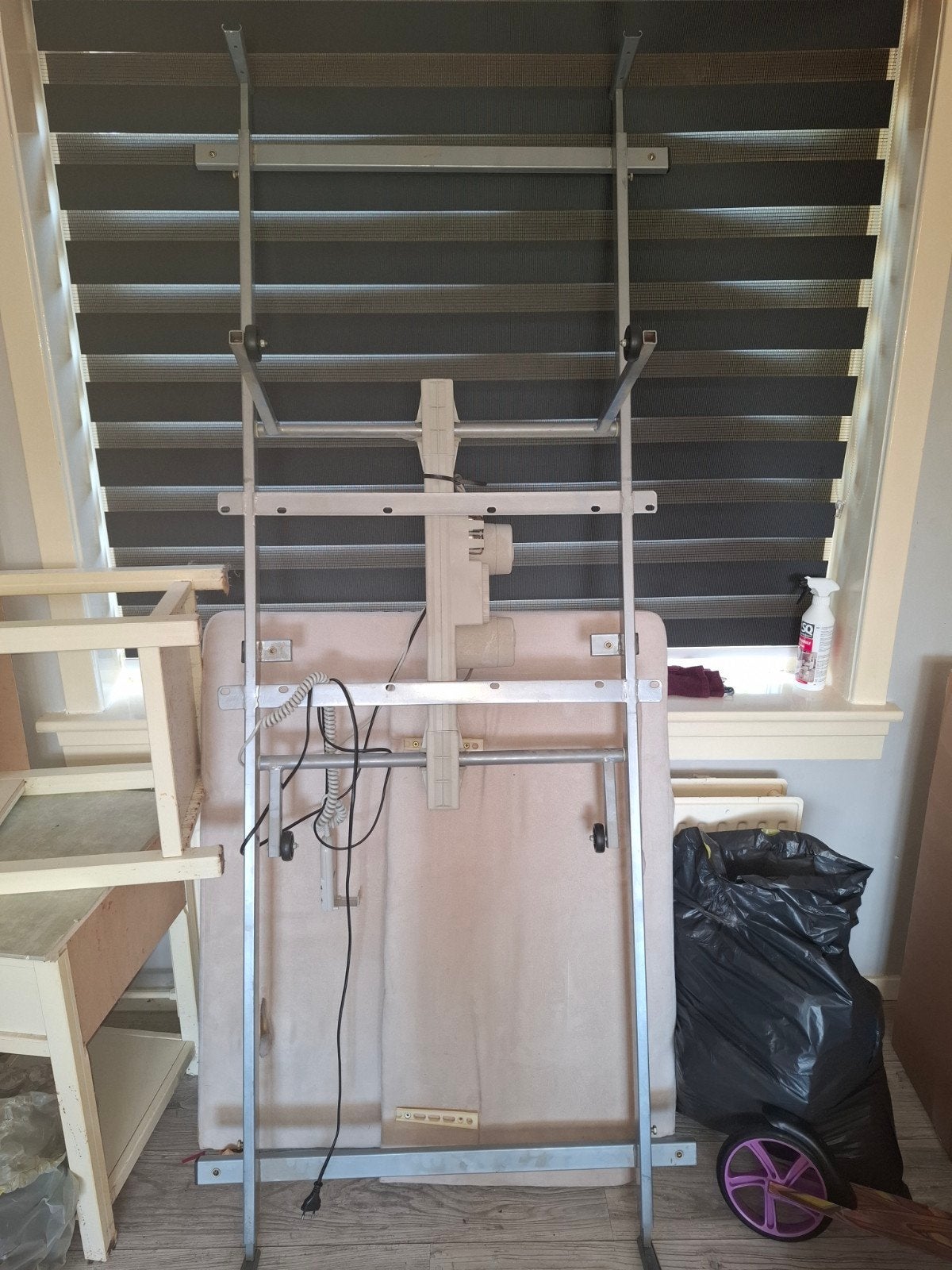 Dewert Duomat 5 Bedmotor met Afstandsbediening en Frame (Wer, Ophalen, Gebruikt