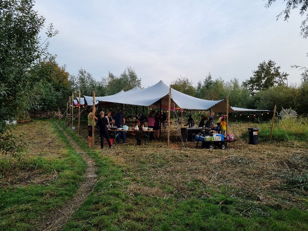Te koop: Mooie stretchtent 10 x 20 m, Opvouwbaar, Partytent, 6 meter of meer, Zo goed als nieuw