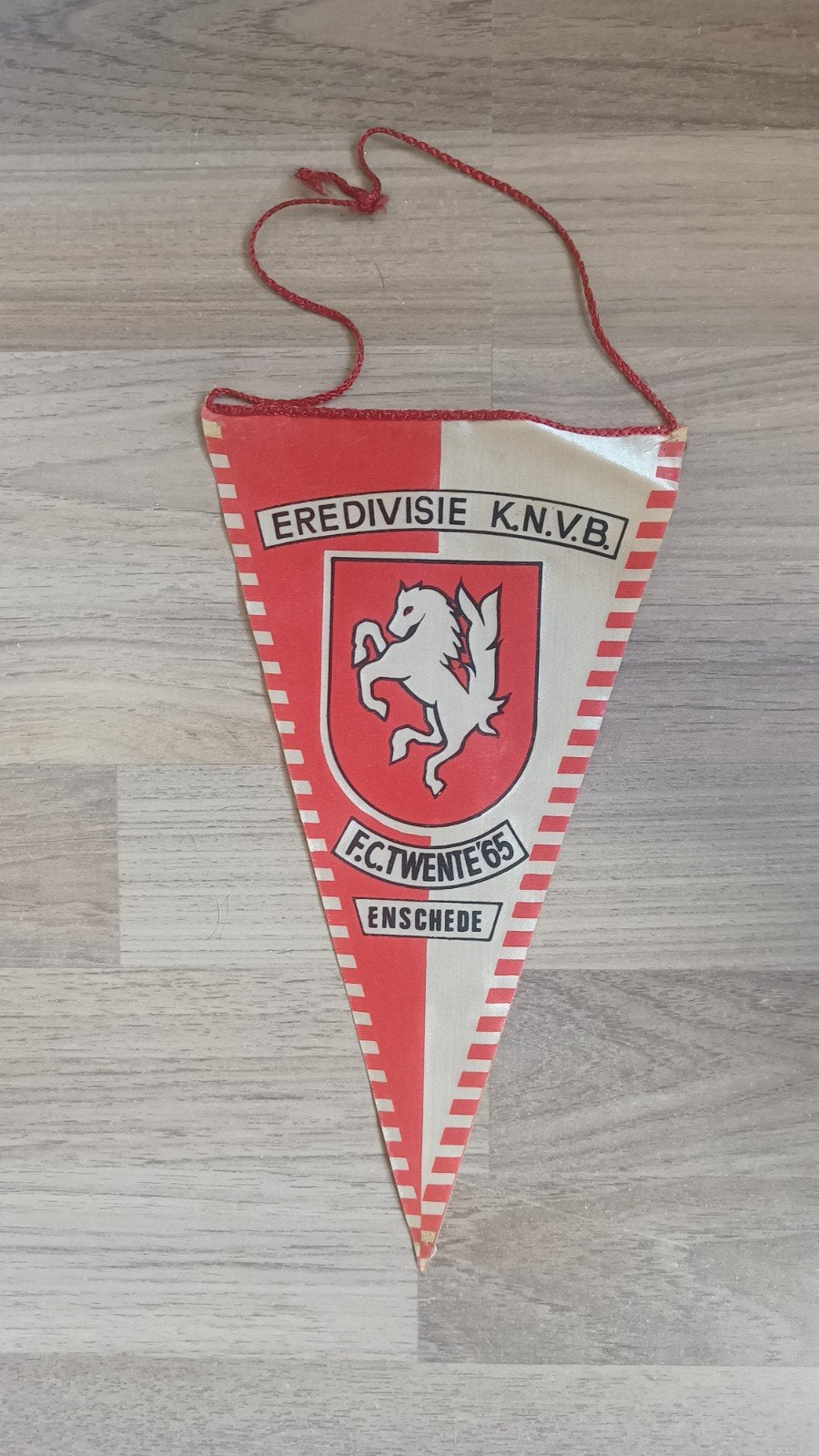 Vintage FC Twente '65 Eredivisie KNVB Vaantje, Ophalen of Verzenden, Gebruikt, F.C. Twente, Vaantje of Sjaal