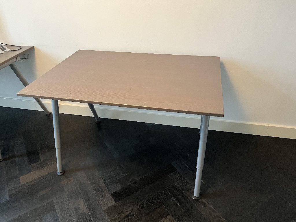 Gratis Ikea bureau ophalen, Huis en Inrichting, Bureaus, Ophalen, Gebruikt, 120 cm, Bruin