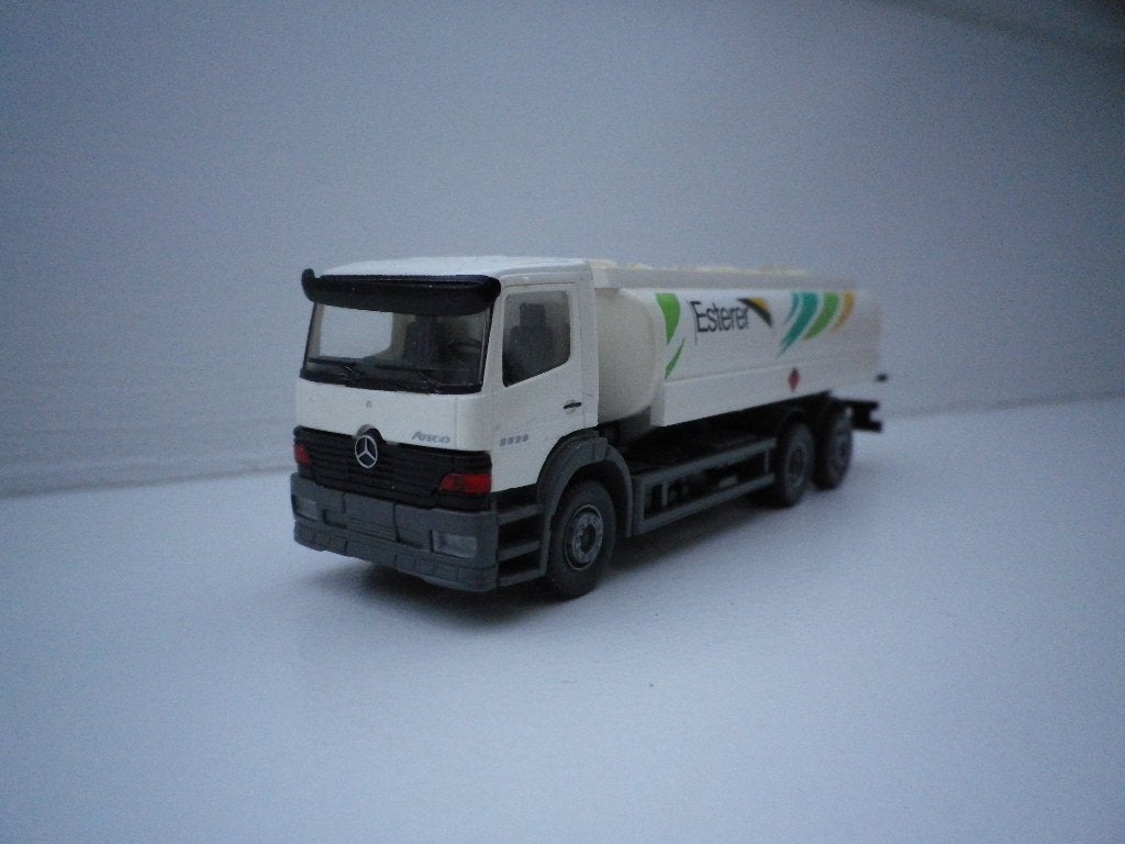 Wiking Mercedes Atego tankwagen Esterer., Ophalen of Verzenden, Gebruikt, Bus of Vrachtwagen, Wiking