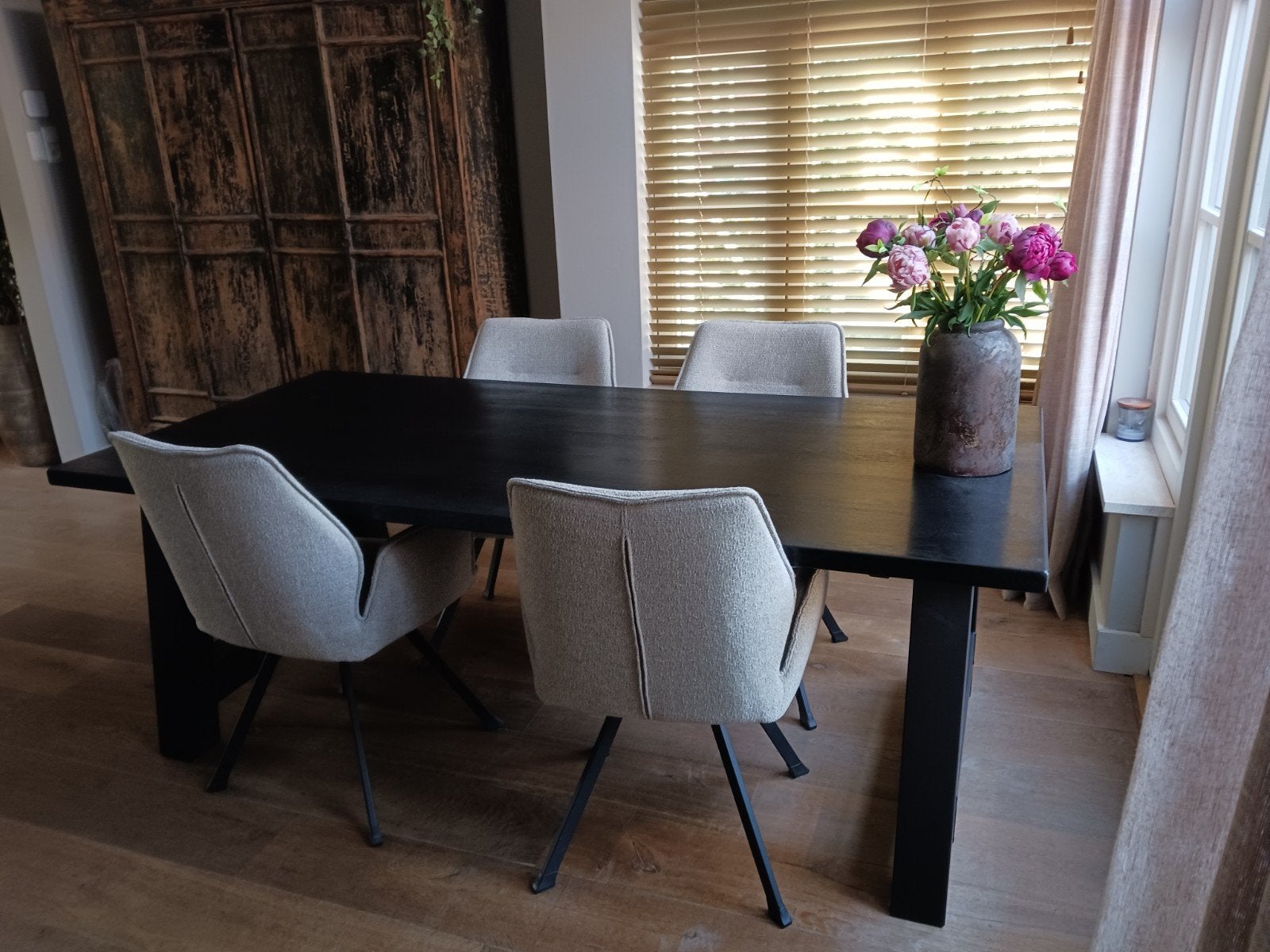 Eetkamertafel tafel zwart, Huis en Inrichting, Ophalen, 200 cm of meer, 50 tot 100 cm, Zo goed als nieuw