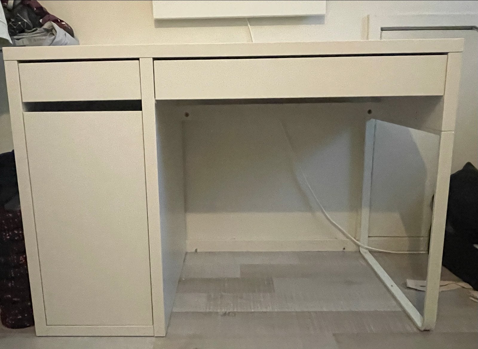IKEA Micke Bureau - Wit met Opbergruimte, Ophalen, Gebruikt, Met lades, Spaanplaat of MDF