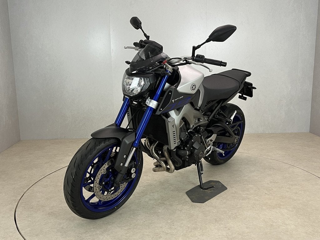 Yamaha MT 09 ABS (bj 2015), Klantenservice@yamaha-motor.nl, Koolhovenlaan 101
1119 NC  Schiphol-Rijk, NL, Naked bike, Yamaha Motor Europe N.V.