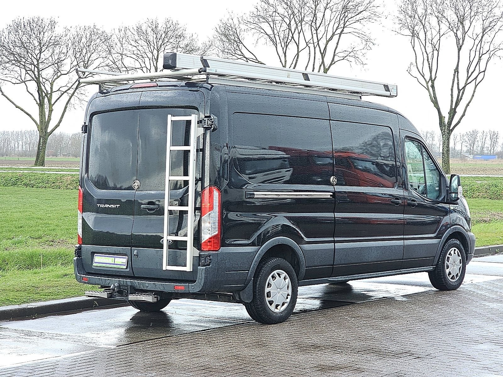 FORD TRANSIT 2.0 l3h2 imperiaal-trap!, Euro 6, 4 cilinders, Zwart, 14 km/l